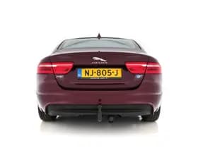 Jaguar Xe thumbnail 6