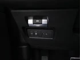 Land Rover discovery sport thumbnail 23