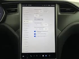 Tesla Model s thumbnail 22