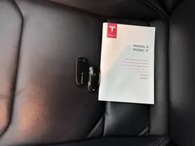 Tesla Model s thumbnail 34