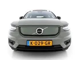 Volvo Xc40 thumbnail 3