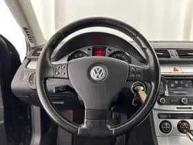 Volkswagen Passat thumbnail 15