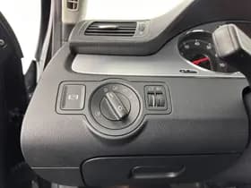 Volkswagen Passat thumbnail 19