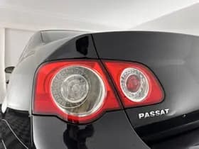 Volkswagen Passat thumbnail 24