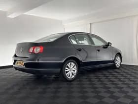 Volkswagen Passat thumbnail 6