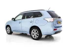 Mitsubishi Outlander thumbnail 5