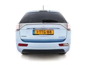 Mitsubishi Outlander thumbnail 6