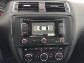 Volkswagen Jetta thumbnail 14