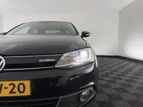 Volkswagen Jetta thumbnail 21