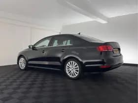 Volkswagen Jetta thumbnail 5