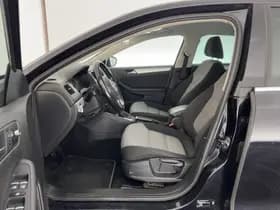 Volkswagen Jetta thumbnail 9