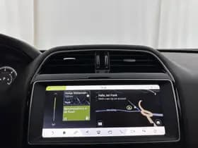 Jaguar F pace thumbnail 14