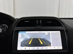 Jaguar F pace thumbnail 15