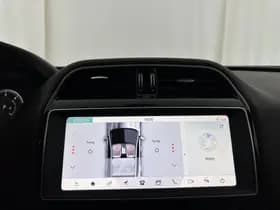 Jaguar F pace thumbnail 16