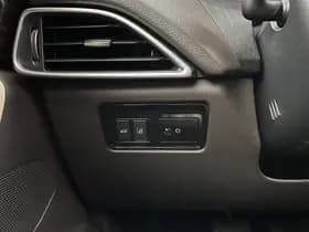 Jaguar F pace thumbnail 21