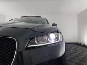 Jaguar F pace thumbnail 27