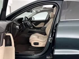 Jaguar F pace thumbnail 9