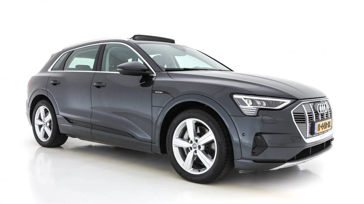 Audi E tron — foto 1