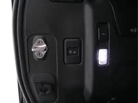 Land Rover defender thumbnail 27