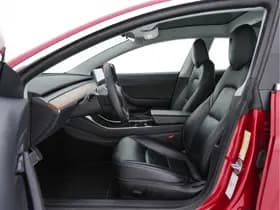 Tesla Model 3 thumbnail 9