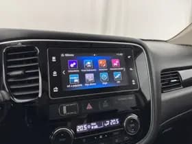 Mitsubishi Outlander thumbnail 16