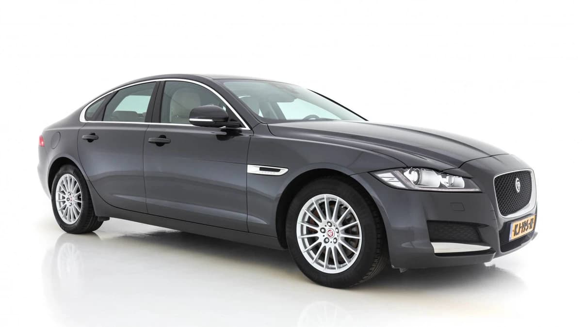 Jaguar Xf — foto 1