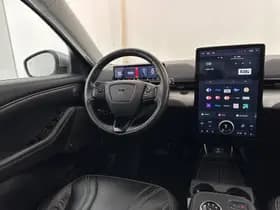 Ford Mustang mach e thumbnail 8