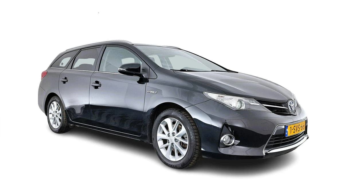 Toyota Auris — foto 1