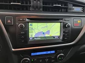 Toyota Auris thumbnail 12