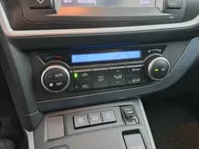 Toyota Auris thumbnail 14