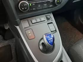 Toyota Auris thumbnail 15