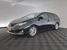 Toyota Auris thumbnail 3