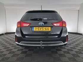 Toyota Auris thumbnail 5