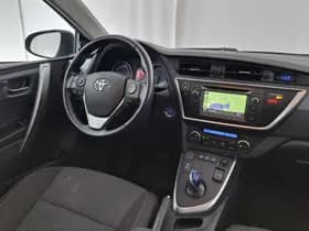 Toyota Auris thumbnail 7