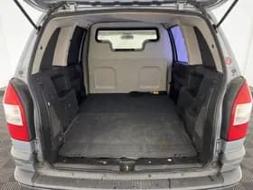 Opel Zafira thumbnail 11