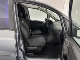 Opel Zafira thumbnail 12