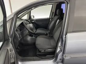 Opel Zafira thumbnail 9