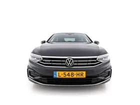 Volkswagen Passat thumbnail 3
