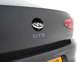 Volkswagen Passat thumbnail 25