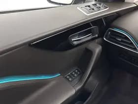 Jaguar F pace thumbnail 24