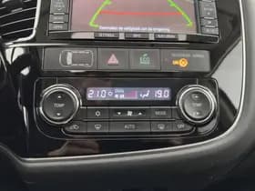 Mitsubishi Outlander thumbnail 16