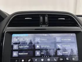 Jaguar F pace thumbnail 17