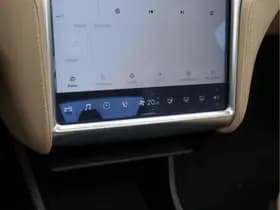Tesla Model s thumbnail 16