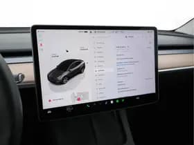 Tesla Model y thumbnail 18