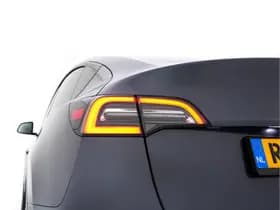 Tesla Model y thumbnail 29