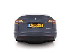 Tesla Model y thumbnail 6