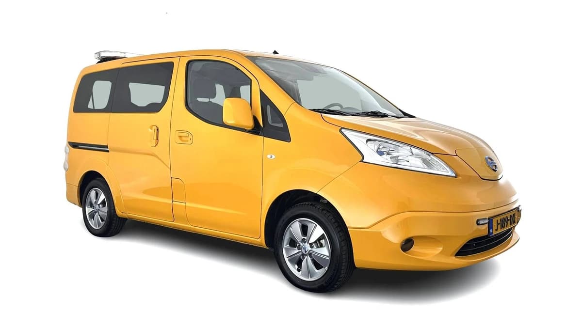 Nissan E nv200 — foto 1