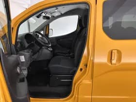 Nissan E nv200 thumbnail 9