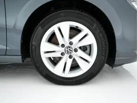 Volkswagen Golf thumbnail 26