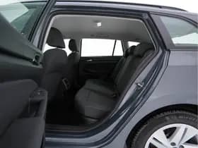 Volkswagen Golf thumbnail 10